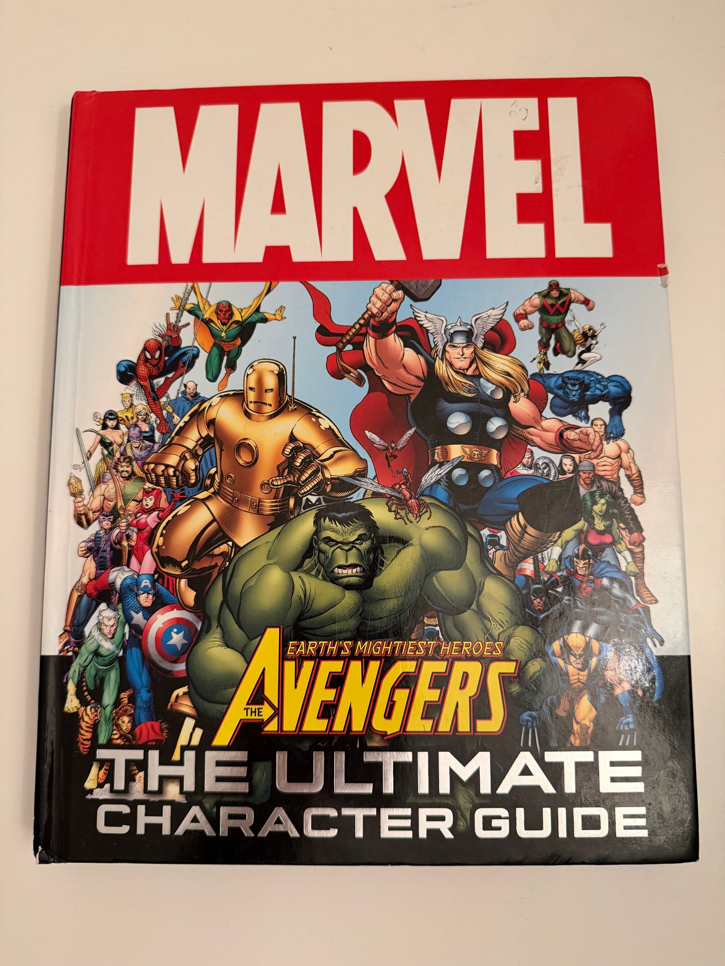 Marvel EARTHS MIGHTIEST HEROES, THE AVENGERS, THE ULTIMATE CHARACTER GUIDE Book