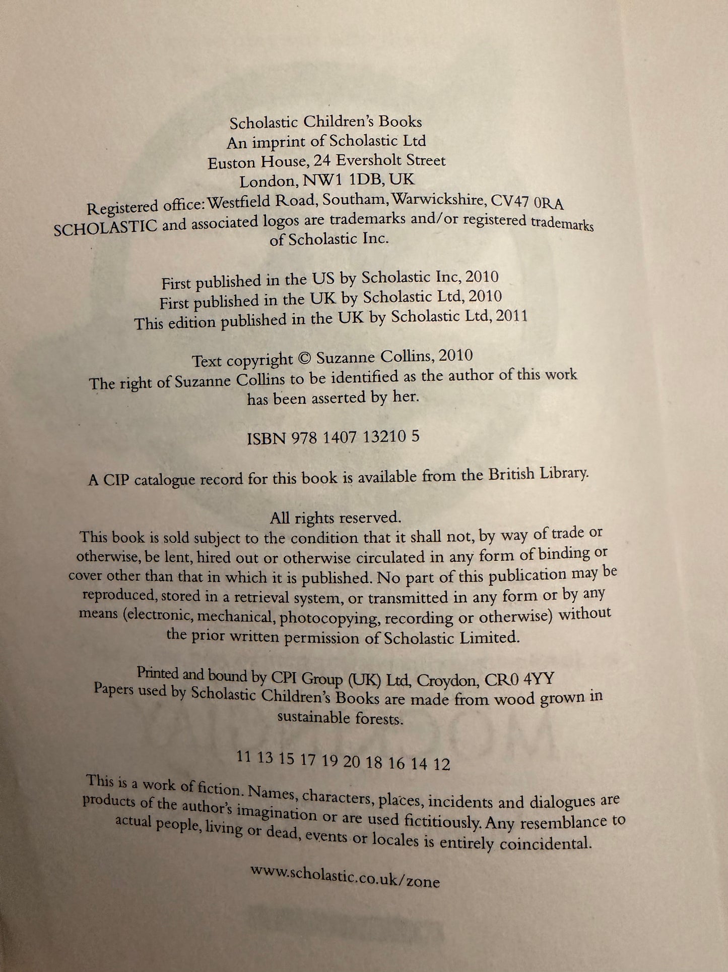 Mockingjay by Suzanne Collins (The Hunger Games, Paperback Book 3)