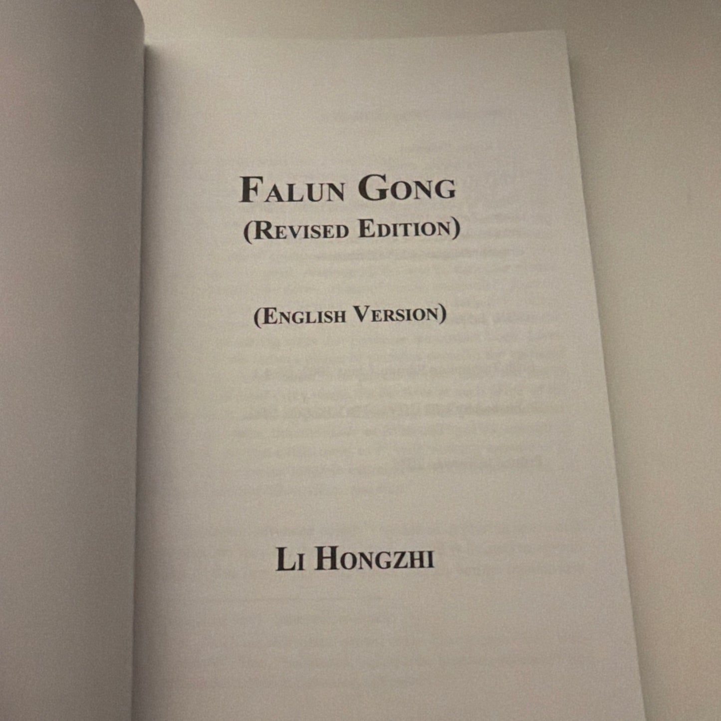 RARE Falun Gong (Revised Edition) by Li Hongzhi (Paperback Book 2002)