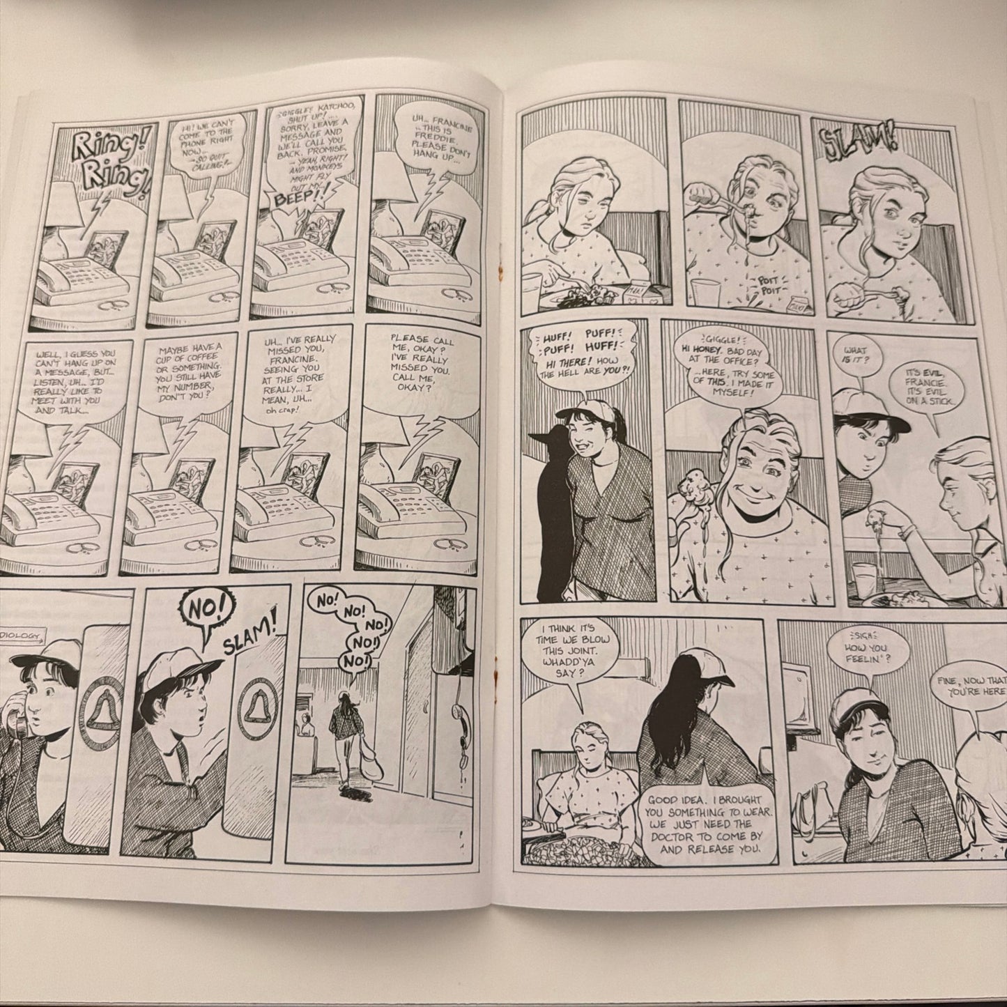 STRANGERS IN PARADISE #9 - Vol 2 - May 1998 - Gold Foil Variant - Abstract (comic)