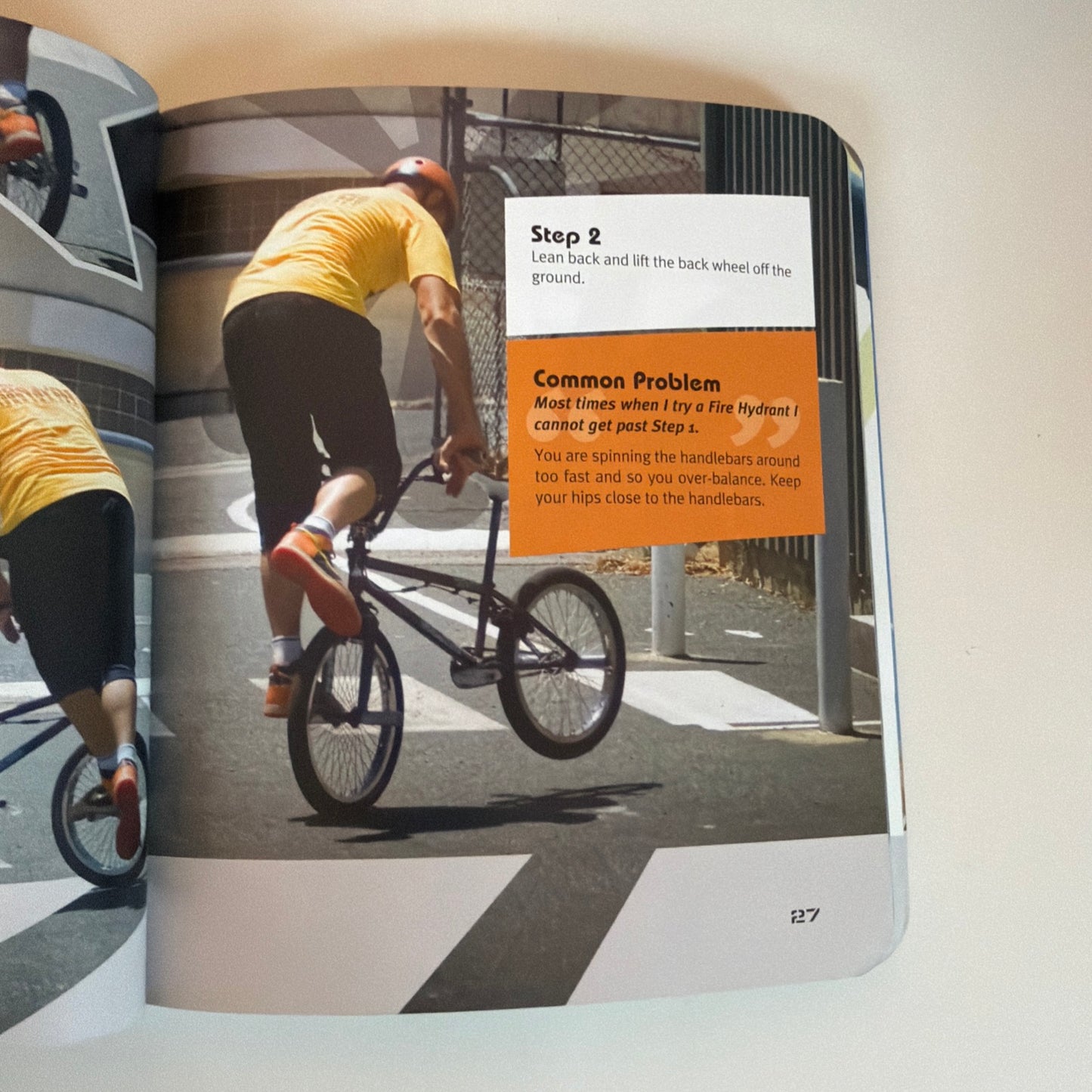 Freestyle BMX Tricks: Flatland and Air by Sean D'Arcy (paperback book)