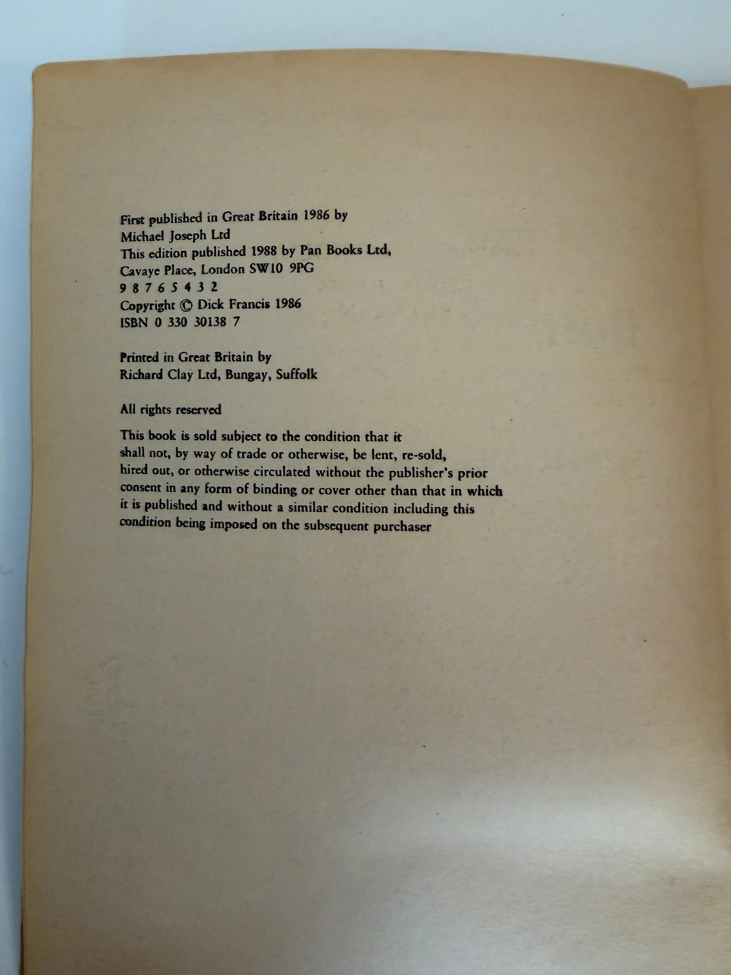 Bolt by Dick Francis (paperback book)