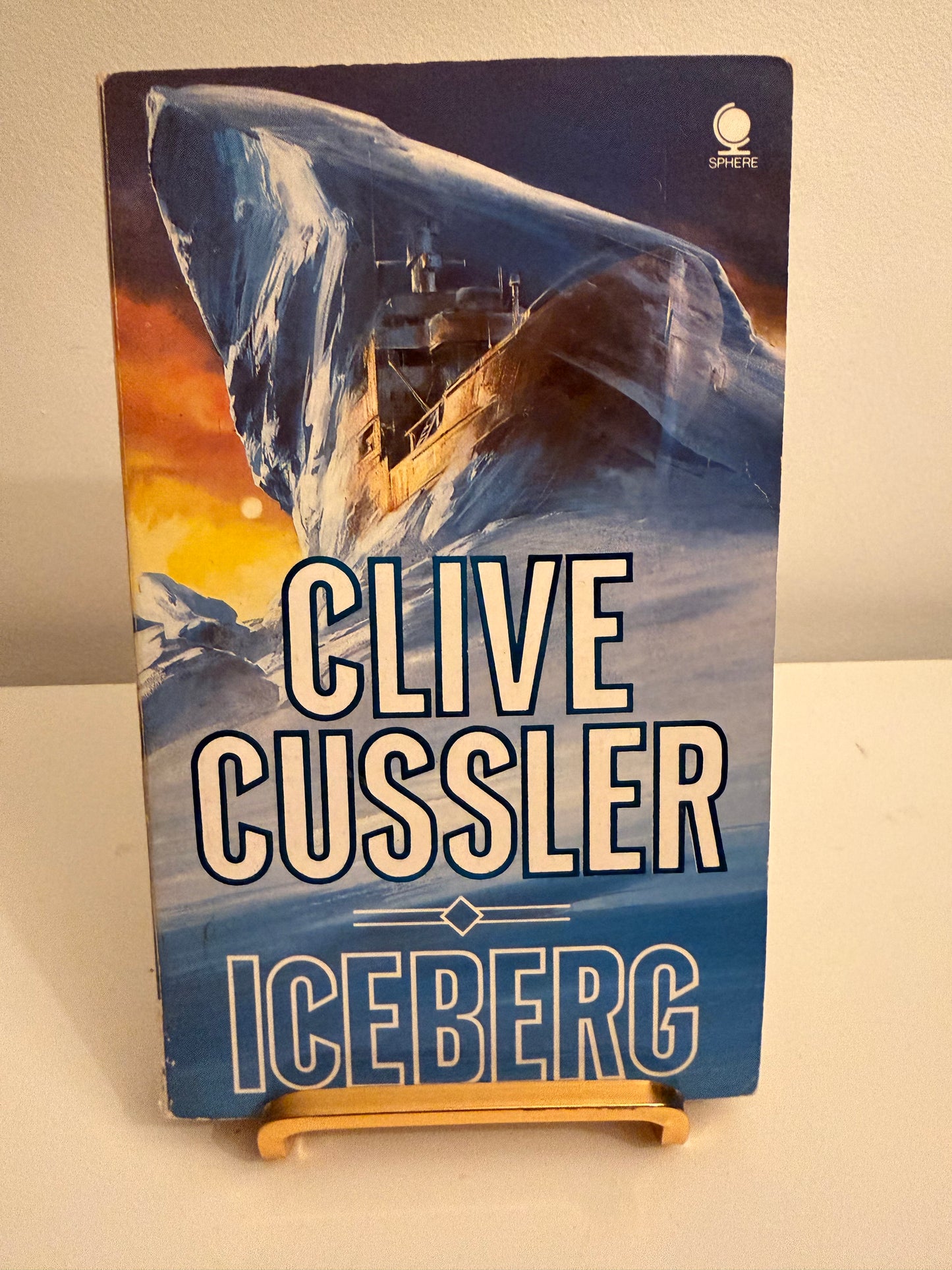 Iceberg by Clive Cussler (Dirk Pitt Adventure #2)