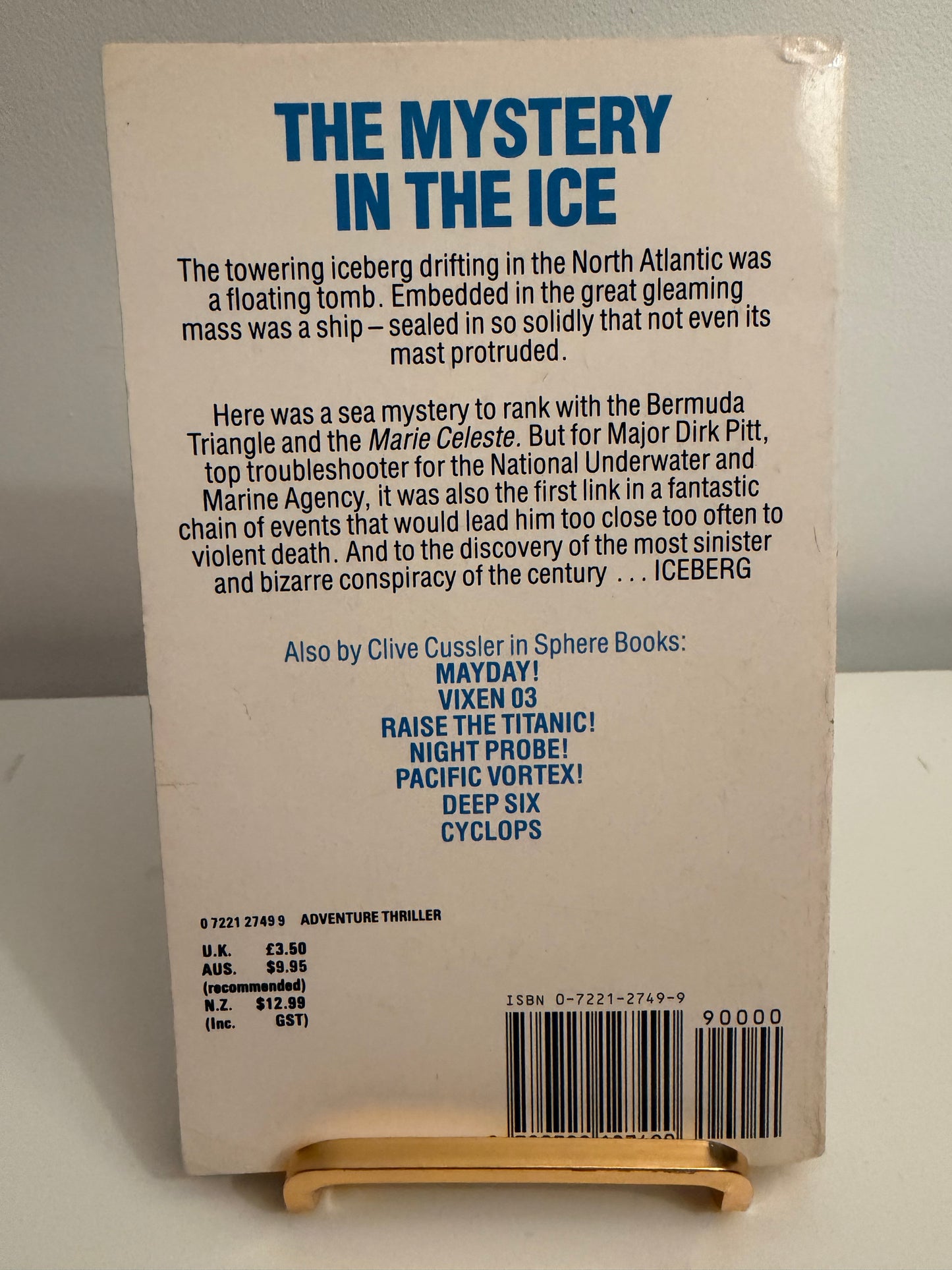 Iceberg by Clive Cussler (Dirk Pitt Adventure #2)