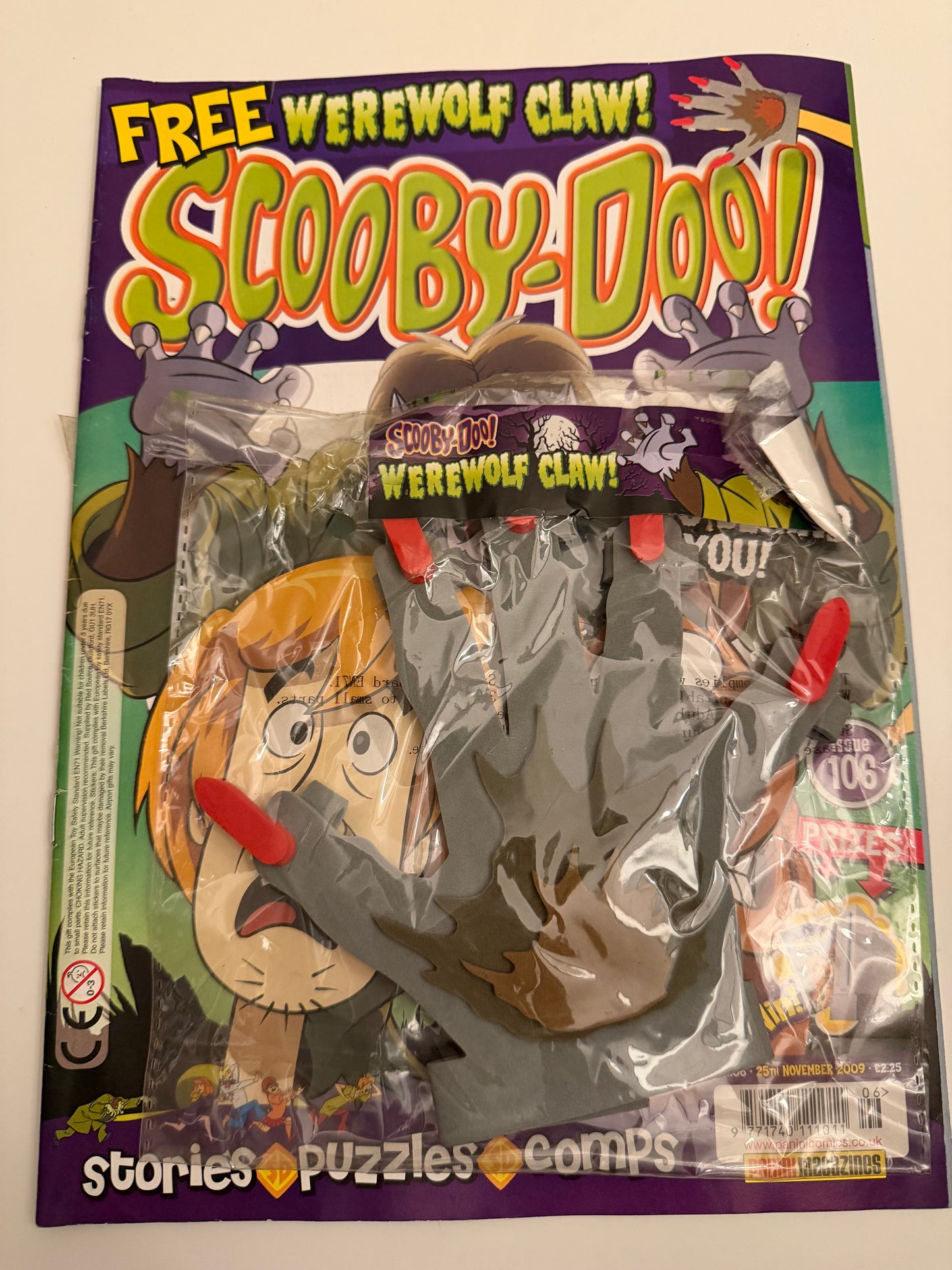 Scooby-doo panini magazine FREE GIFT WEREWOLF CLAW No.106 25th November 2009