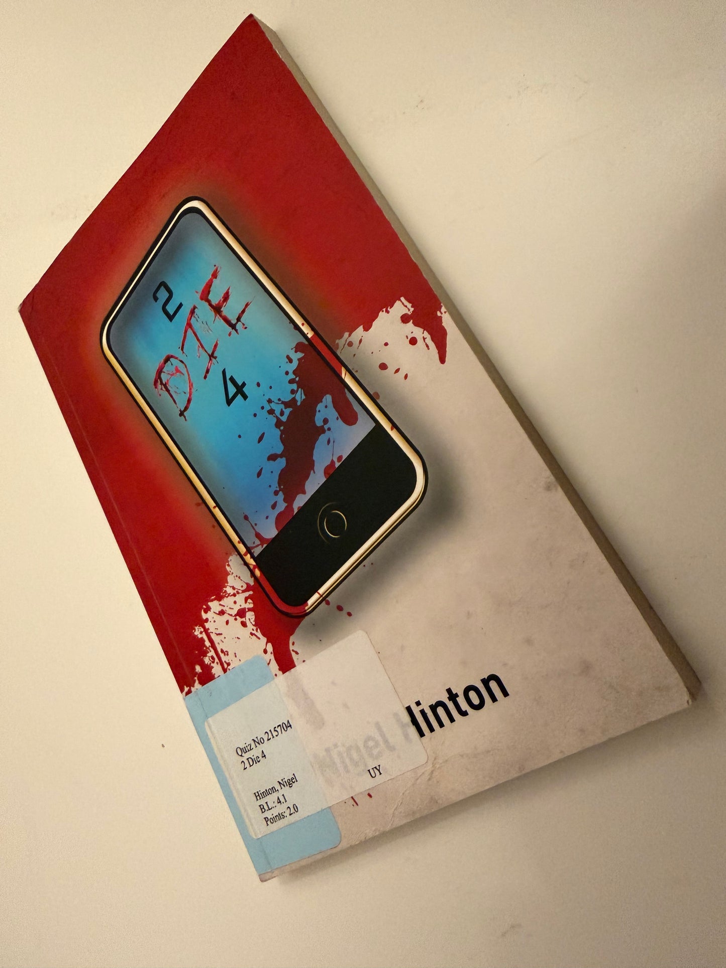 2 Die 4 by Nigel Hinton (paperback book)