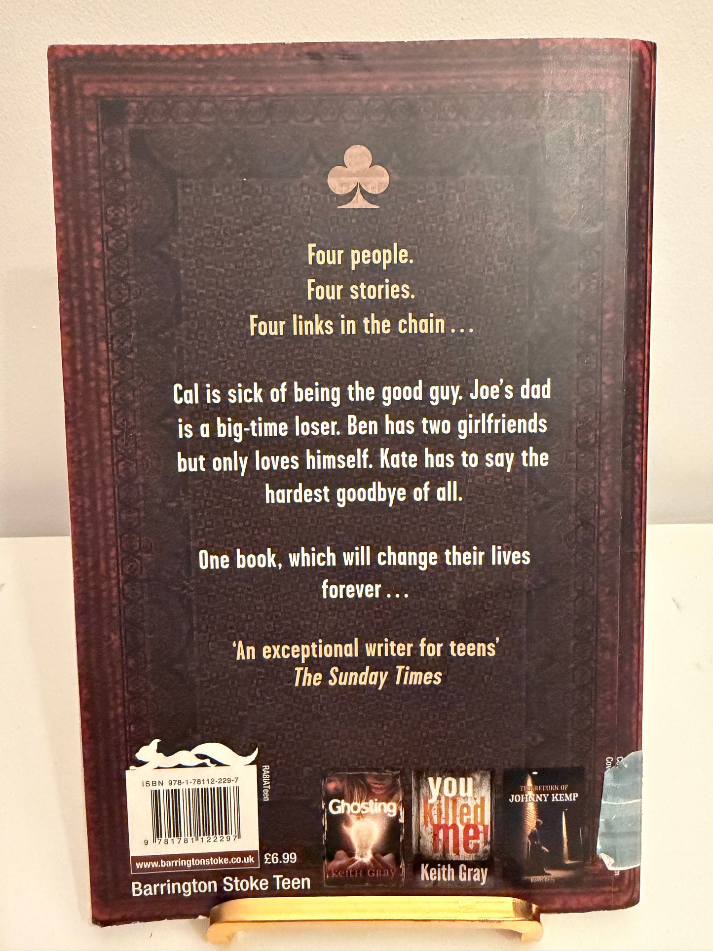 The Chain by Keith Gray (paperback book)