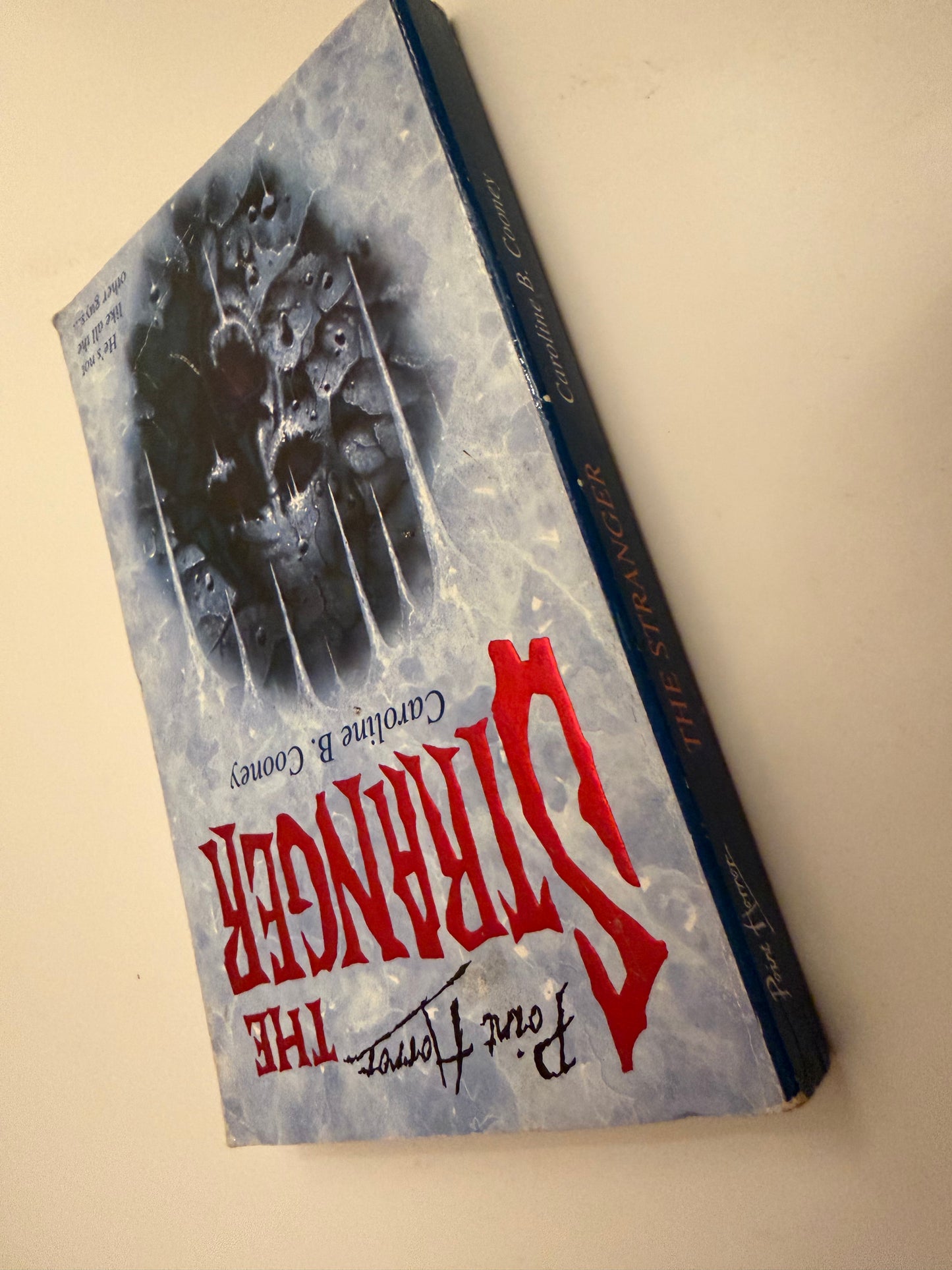 The Stranger (Point Horror) – Caroline B. Cooney (Paperback book)